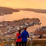 Center Retreat With King Bed Appartement Bergen