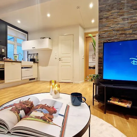 Center Retreat With King Bed Apartment *