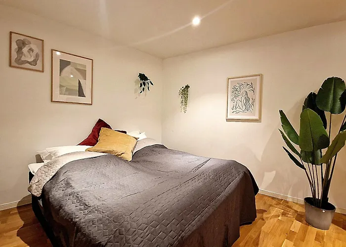 Center Retreat With King Bed 아파트 *